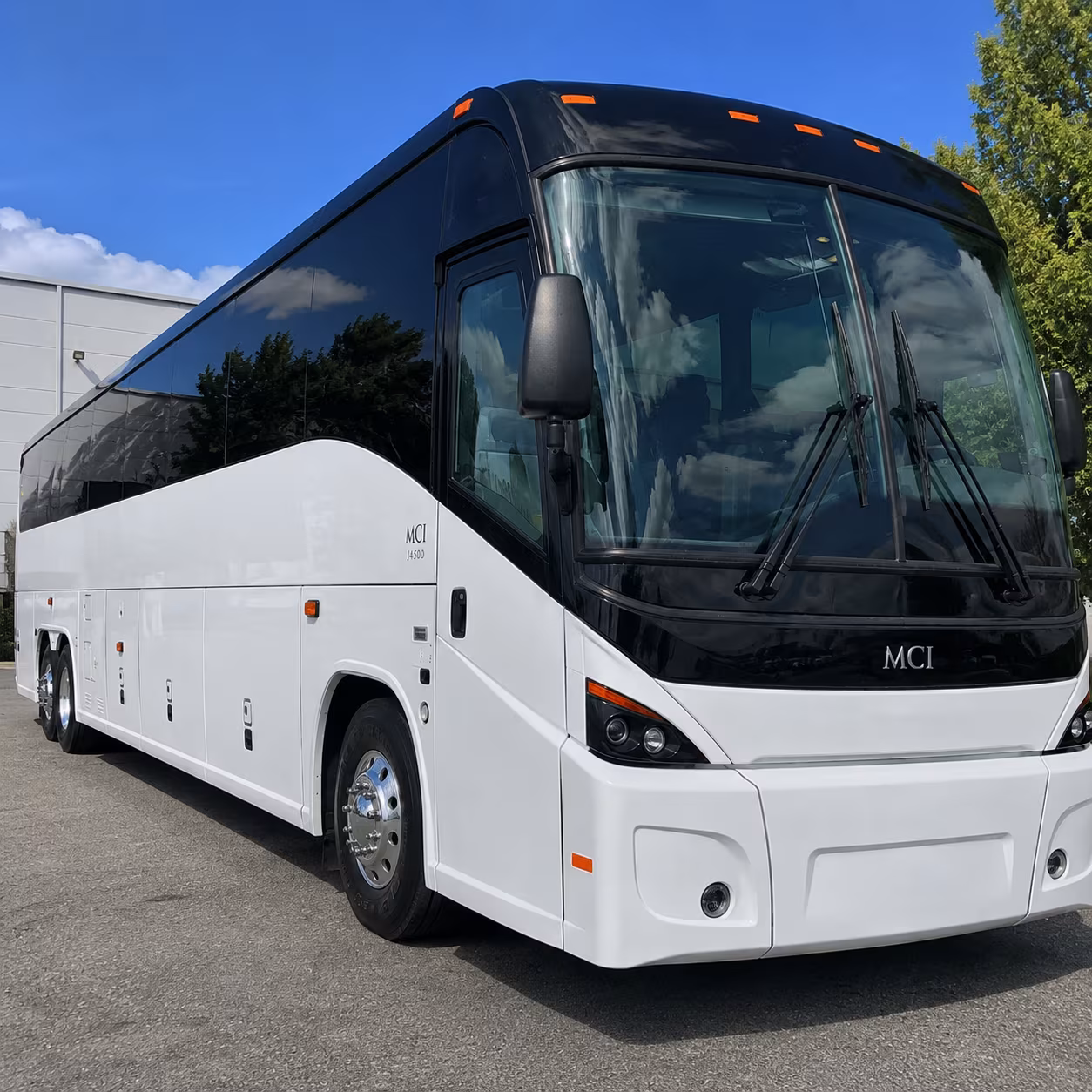 glendalecacharterbusservices com puts burbank media district shuttles right at your fingertips