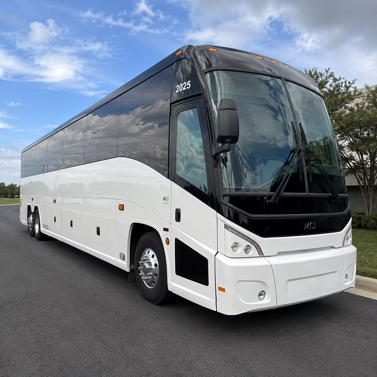 wedding and private event shuttles to castaway and glendale s hilltop venues
